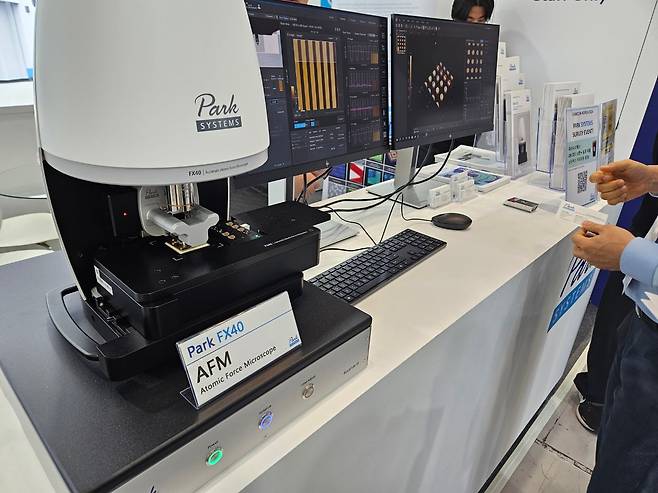 파크시스템스의 원자현미경./조선 DB