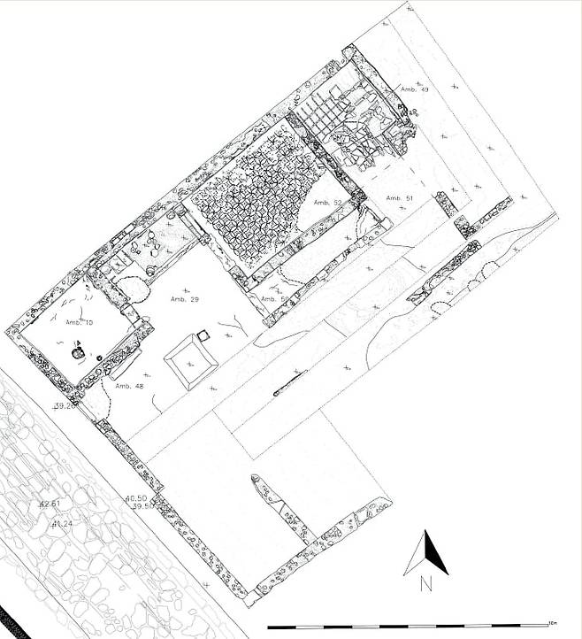 헬레와 프릭소스의 집 구조