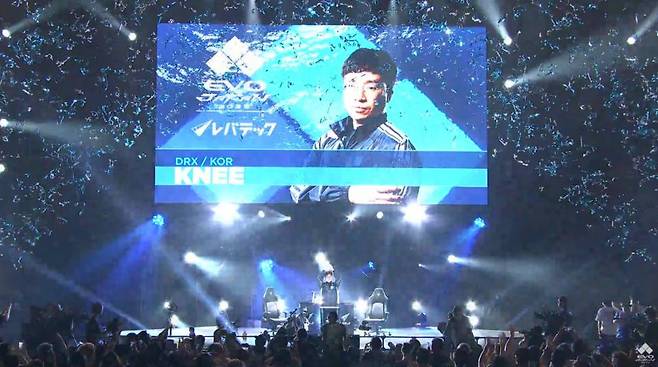 EVO Japan 2025에서 우승한 무릎 선수