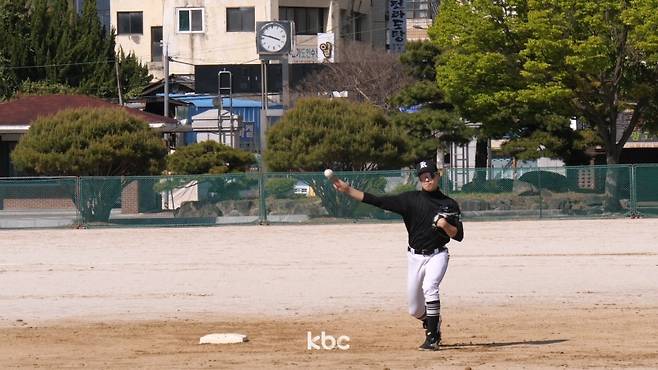 ▲ 수비훈련을 소화하는 김성준