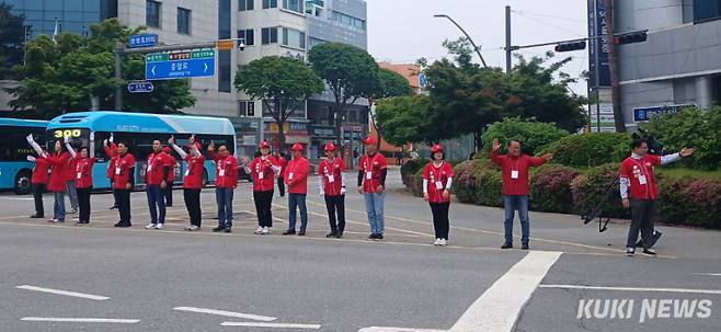 제21대 대통령 공식선거운동 개시일인 12일 오전 강원 춘천시 중앙로터리에서 국민의힘 강원선거대책위원회가 출정식을 갖고 본격적인 선거 운동에 돌입했다. (선대위 제공)