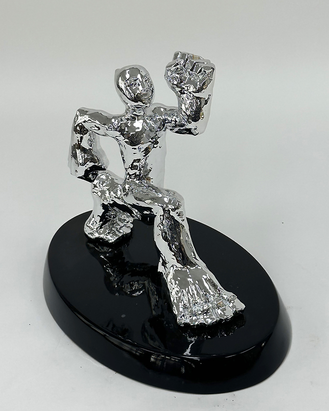 김성복 ‘바람이 불어도 가야 한다’(2024). 청작화랑