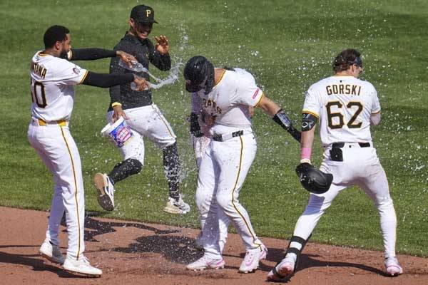 피츠버그는 끝내기 안타로 이겼다. 사진= AP= 연합뉴스 제공