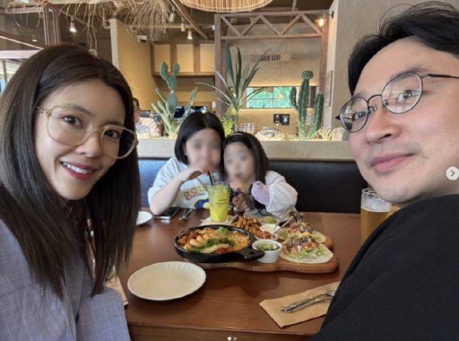 [서울=뉴시스] 배우 이윤지 관련한 가짜뉴스가 온라인상에 퍼지자 남편 정한울 씨가 해명에 나섰다. (사진=정한울 인스타그램 캡처) 2025.05.12. photo@newsis.com  *재판매 및 DB 금지