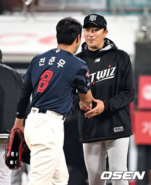 제춘모 코치도 롯데 주장 전준우 찾아 사과