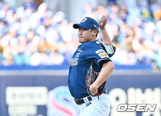 [OSEN=대구, 이석우 기자] 26일 대구삼성라이온즈파크에서 2025 신한 SOL 뱅크 KBO 리그 삼성 라이온즈와 NC 다이노스의 경기가 열렸다. 홈팀 삼성은 후라도가, 방문팀 NC는 이용찬이 선발 출전했다. NC 다이노스 선발 투수 이용찬이 역투하고 있다. 2025.04.26 / foto0307@osen.co.kr