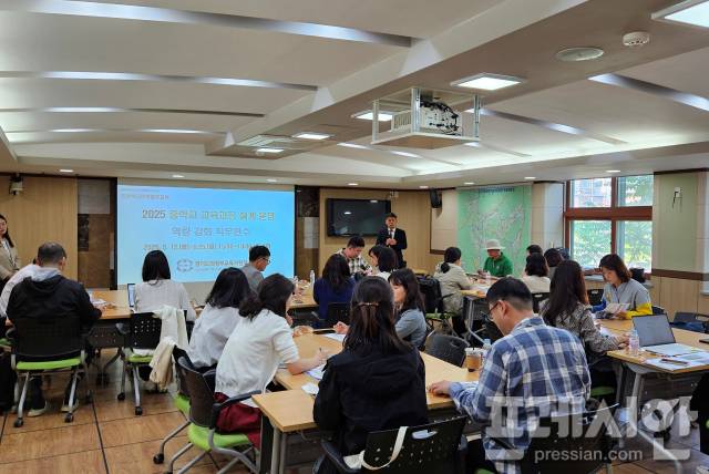 ▲12일 중학교 교육과정 설계 운영 역량 강화 연수가 진행 중인 모습. ⓒ의정부교육지원청