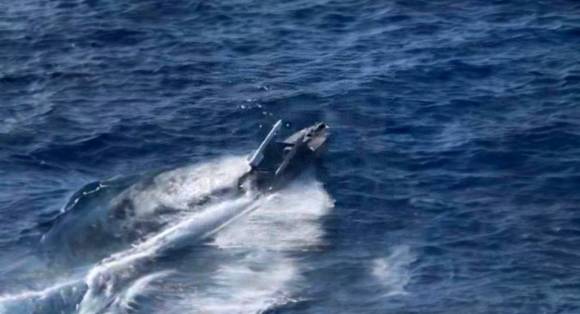 우크라이나는 소형 무인수상정(USV)에 AIM-9M을 탑재하기 전에는 R-73 공대공 미사일을 운용해왔다. 출처=우크라이나 정부