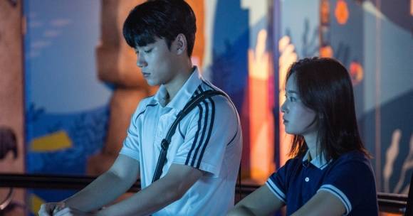 ‘보이 인 더 풀’의 한 장면. 트리플픽쳐스 제공