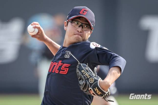 롯데 박세웅이 11일 수원 KT전에서 역투하고 있다. /사진=롯데 자이언츠 제공