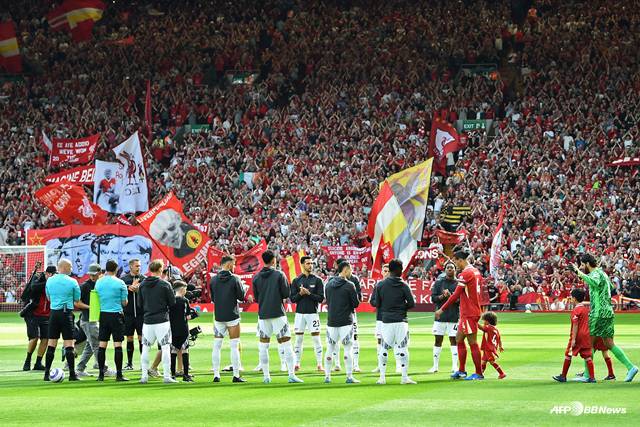 리버풀-아스널전에서 진행한 '가드 오브 아너'.  /AFPBBNews=뉴스1