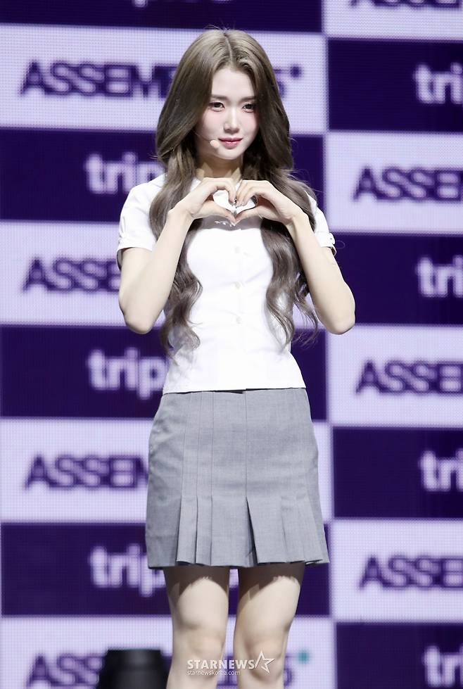 그룹 트리플에스(tripleS) 공유빈이 12일 오후 서울 용산구 한남동 블루스쿼어에서 열린 새 앨범 'ASSEMBLE25' 발매 기념 쇼케이스에서 포즈를 취하고 있다. /2025.05.12 /사진=김휘선 hwijpg@