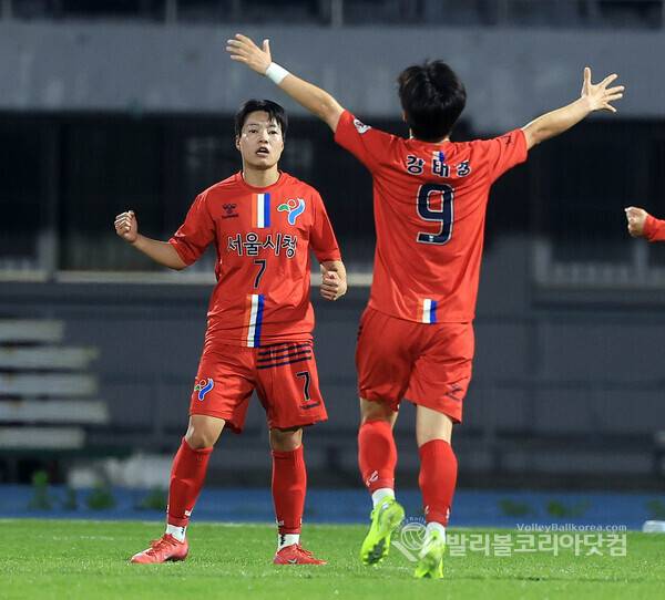 WK리그 서울시청 한채린, 세번째 골 환호...리그 2위로 올라.