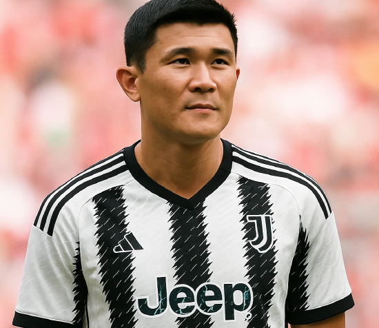 이탈리아 매체 '스파지오'는 지난 11일(한국시간) 이탈리아 명문 팀 유벤투스, 인터 밀란이 김민재 영입에 관심을 갖고 있다고 전했다.엑스포츠뉴스