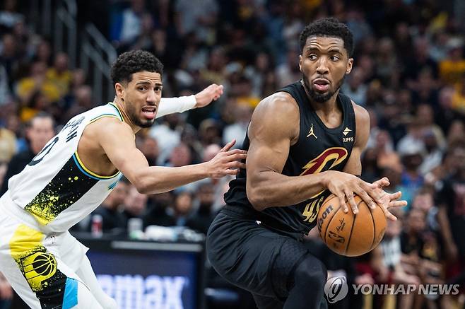 타이리스 할리버튼과 도너번 미첼 [Imagn Images=연합뉴스. 재판매 및 DB금지]