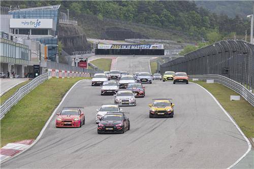 인제 마스터즈 시리즈 2라운드 스타트 장면 [인제 스피디움 제공. 재판매 및 DB 금지]