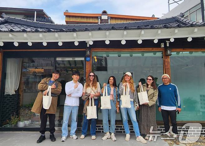 영국 인플루언서 팸투어단.(광주관광공사 제공. 재판매 및 DB 금지)