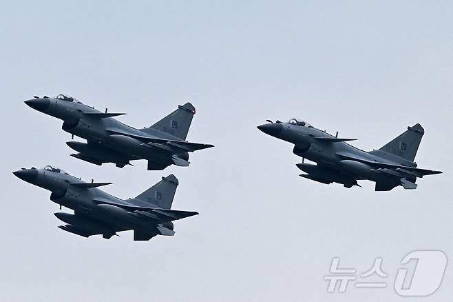 파키스탄 공군이 보유한 중국산 J-10C 전투기 ⓒ AFP=뉴스1 ⓒ News1 신성철 기자