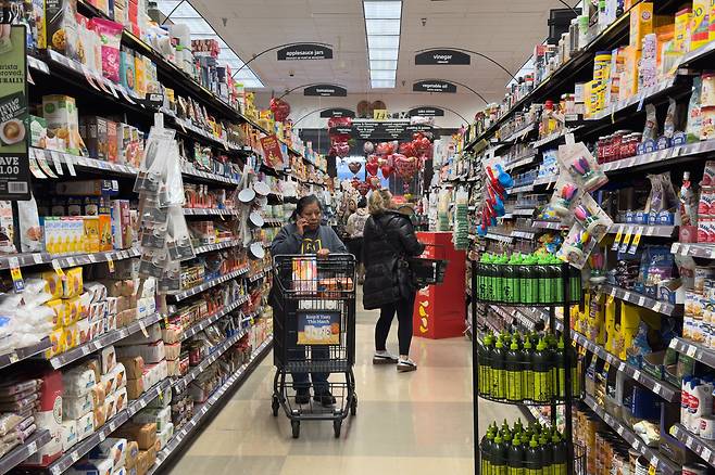 지난 2월 미국 로스앤젤레스의 한 상점. EPA 연합뉴스