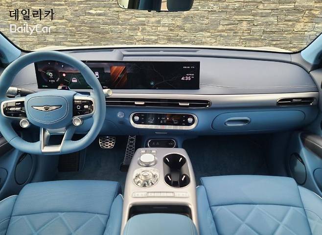 제네시스, GV60 (인스트루먼트 패널, 센터페시아, 센터터널)