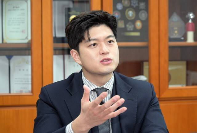 김용태 국민의힘 의원이 지난 1월 국회 의원회관 사무실에서 국민일보와 인터뷰하고 있다. 최현규 기자