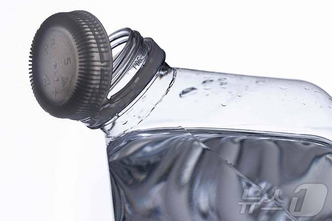 (파리 AFP=뉴스1) 플라스틱 물병 자료사진./사진=뉴스1