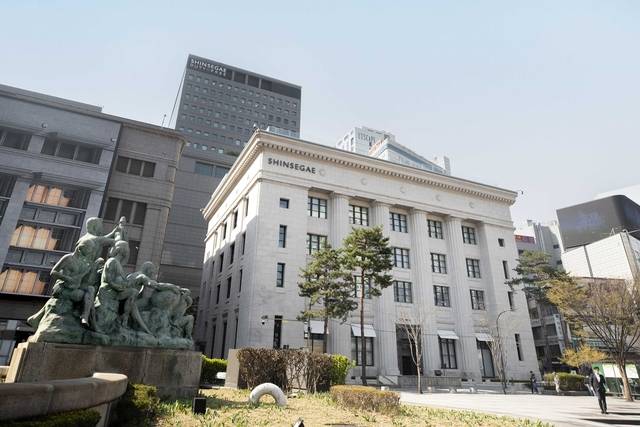 재단장 개점한 신세계백화점 본점 ‘더 헤리티지’. 신세계백화점 제공.