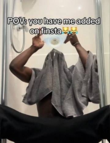 한 남성이 ‘워터보딩 챌린지’를 하는 모습. [틱톡 캡처]