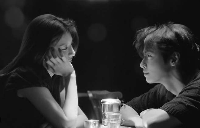 [서울=뉴시스] 프랑스 캐주얼 브랜드 '마리떼 프랑소와 저버'가 지난 12일 공식 인스타그램에 차은우와 고윤정의 모습이 담긴 영상을 올렸다. (사진=브랜드 '마리떼 프랑소와 저버' 인스타그램 캡처) 2025.05.13. photo@newsis.com *재판매 및 DB 금지