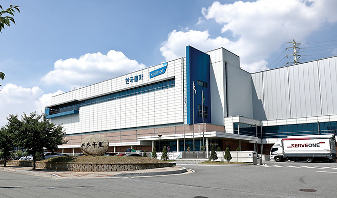 콜마홀딩스는 최근 콜마비앤에이치의 임시 주주총회 소집허가 소송을 제기했다. 사진은 세종시에 위치한 한국콜마 ⓒ시사저널 고성준