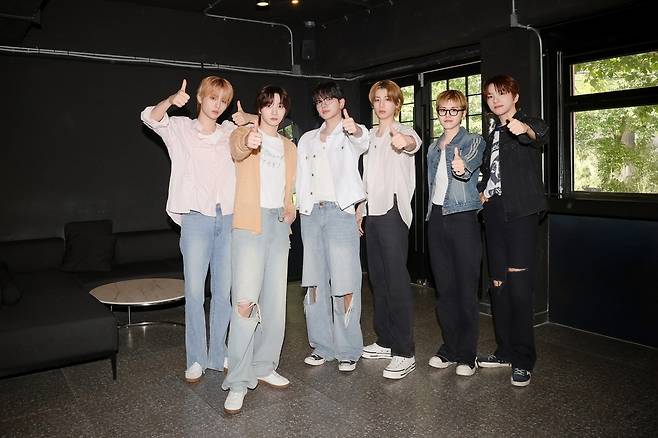 보이넥스트도어가 지난 12일 서울 마포구의 한 카페에서 미니 4집 ‘노 장르’ 발매 기념 인터뷰를 진행했다. KOZ엔터테인먼트