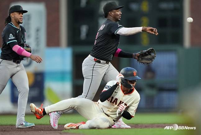 13일 애리조나전에서 이정후의 모습. /AFPBBNews=뉴스1