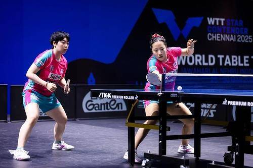 WTT 첸나이 대회서 여자복식 준우승을 차지한 신유빈(오른쪽)과 유한나 [WTT 인스타그램 캡처. 재판매 및 DB 금지]