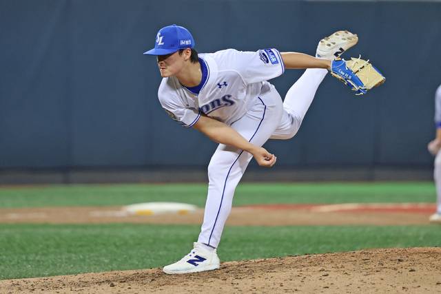 삼성 라이온즈 마무리 투수 이호성이 지난 13일 제2 홈구장인 포항야구장에서 열린 KT 위즈와의 홈 경기에서 세이브 상황에 등판해 투구하고 있다. 삼성 제공