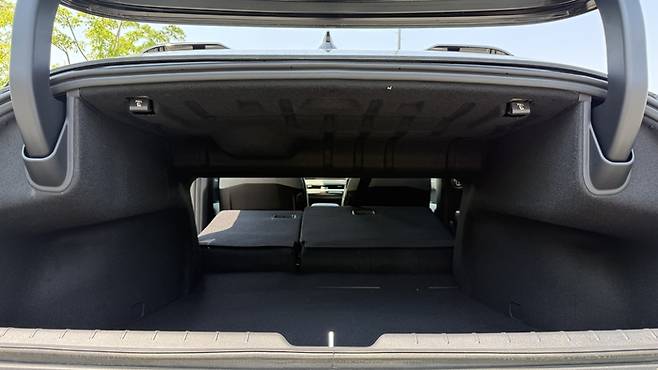 더 기아 EV4 트렁크