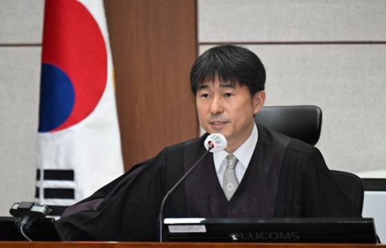 윤석열 전 대통령의 내란 혐의 사건을 맡아 심리 중인 지귀연 서울중앙지법 부장판사. 〈사진=사진공동취재단, 연합뉴스〉