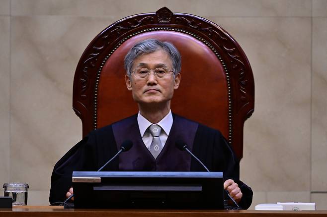 조희대 대법원장이 1일 오후 서울 서초구 대법원에서 이재명 더불어민주당 대통령 후보의 공직선거법 위반 사건 상고심 선고를 위해 재판을 준비하고 있다. /뉴스1