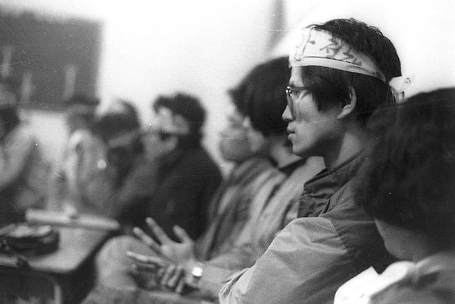 1985년 4월 10 부평 1동 성당에서 농성을 이끄는 김문수 국민의힘 대선 후보 ⓒ연합뉴스