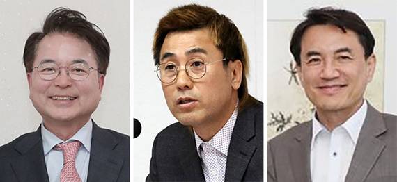 육동한 춘천시장과 김병지 강원FC 대표이사, 김진태 강원도지사(왼쪽부터).