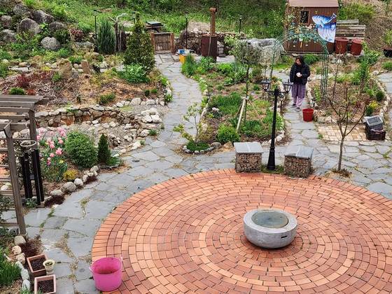 차명진 전 의원의 경기도 가평 청평 전원주택에 딸린 밭 모습. 사진 차 전 의원 페이스북