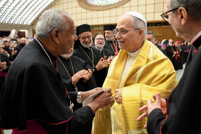 교황 레오 14세가 14일(현지시간) 바티칸 바오로 6세 홀에서 열린 동방 교회 희년 행사에 참석하고 있다. 로이터연합뉴스