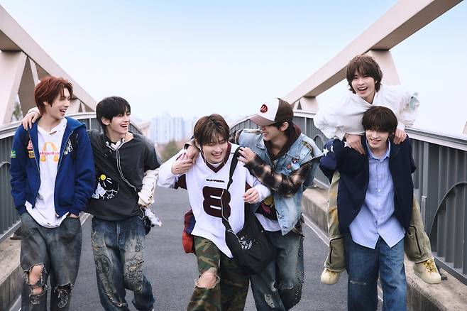 A concept image for boy band TWS's ″Countdown,″ the lead track for its third EP ″Try With Us” released on April 21. [PLEDIS ENTERTAINMENT]