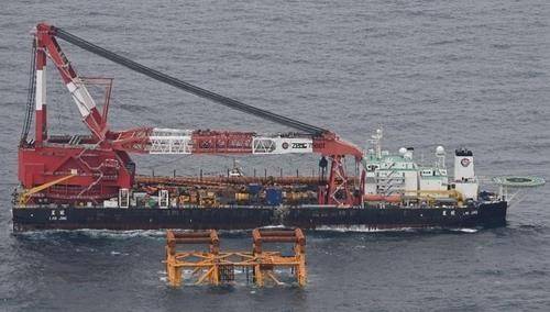 2022년 동중국해서 확인된 구조물 토대 [일본 방위성·외무성 제공]