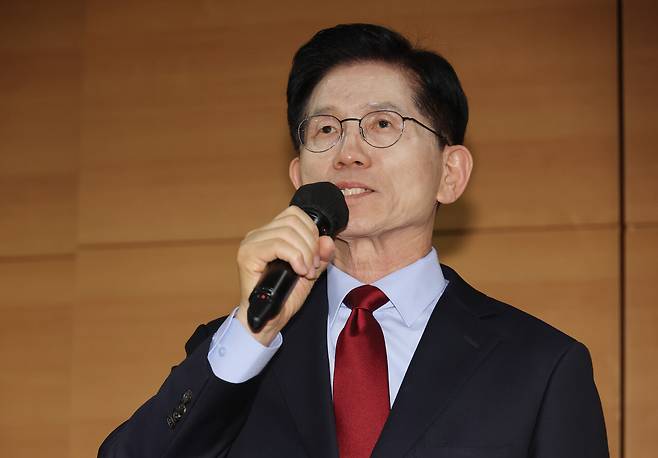 국민의힘 김문수 대선 후보가 5월14일 경남 창원시 두산에너빌리티를 방문해 인사말을 하고 있다. ⓒ연합뉴스