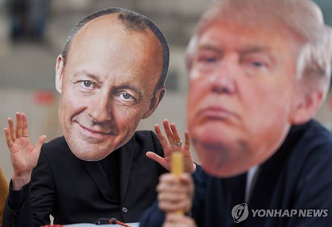 메르츠 독일 총리(왼쪽)와 트럼프 대통령 [EPA 연합뉴스 자료사진. 재판매 및 DB 금지]