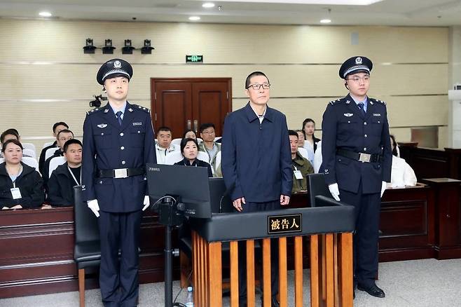 사형 집행유예 선고받은 칭화유니 전 회장 자오웨이궈 [중국 지린성 지린시 중급인민법원 웨이보 캡처. 재판매 및 DB금지]