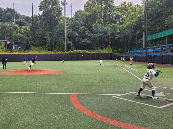 장충어린이야구장에서 유소년야구경기가 펼쳐지고 있다.