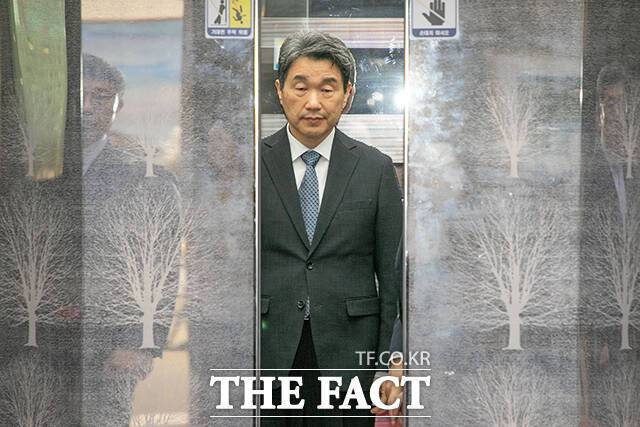 국회 찾은 이주호 대통령 권한대행.