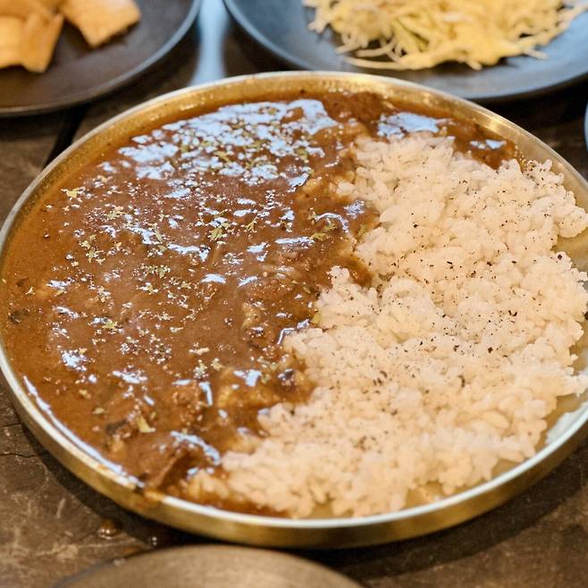 IMG_4007.jpeg 마장동을 떠나 이제 신사동에서 한우로 배채우기