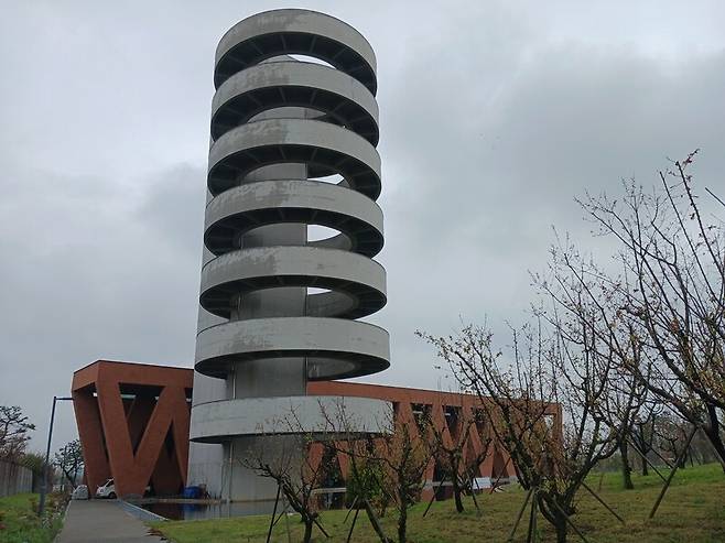 경기도 화성시 우정읍 매향리에 문을 연 매향리 평화기념관. 이준희 기자